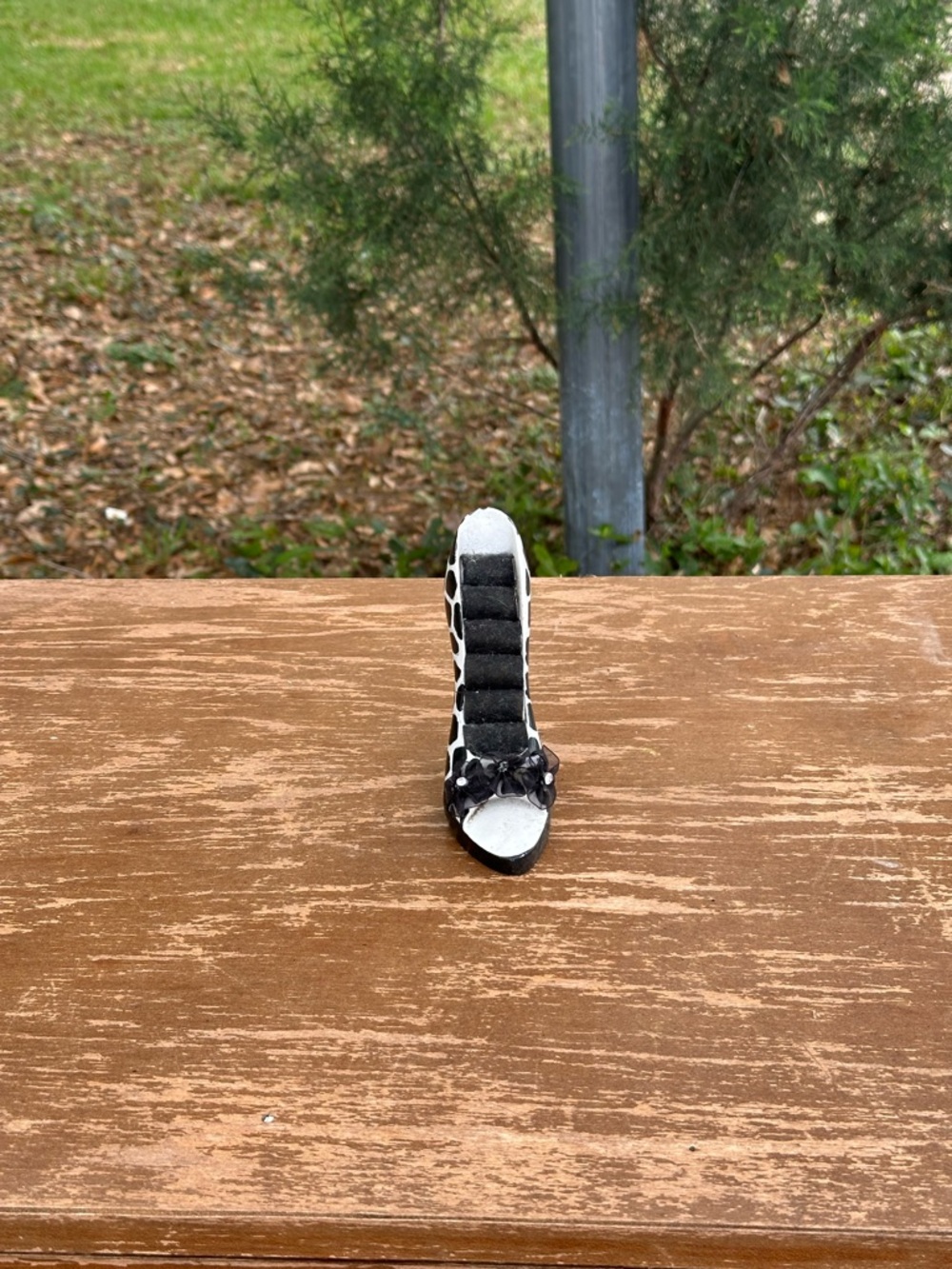 Black Velvet High-Heel Jewelry Display Stand